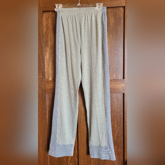 NWT! Youth Nike pants - Picture 3 of 8